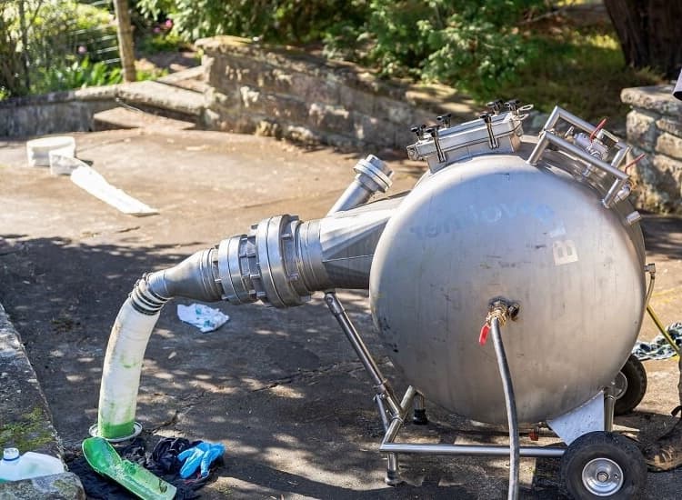 Professional pipe relining service in Sydney - Expert technician performing no-dig trenchless pipe repair with advanced equipment across Eastern Suburbs, North Shore, Inner West and Greater Sydney